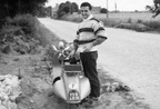 Etienne et son scooter