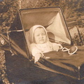 Paulette a 10 mois - Paris - le 15 mars 1931.jpg